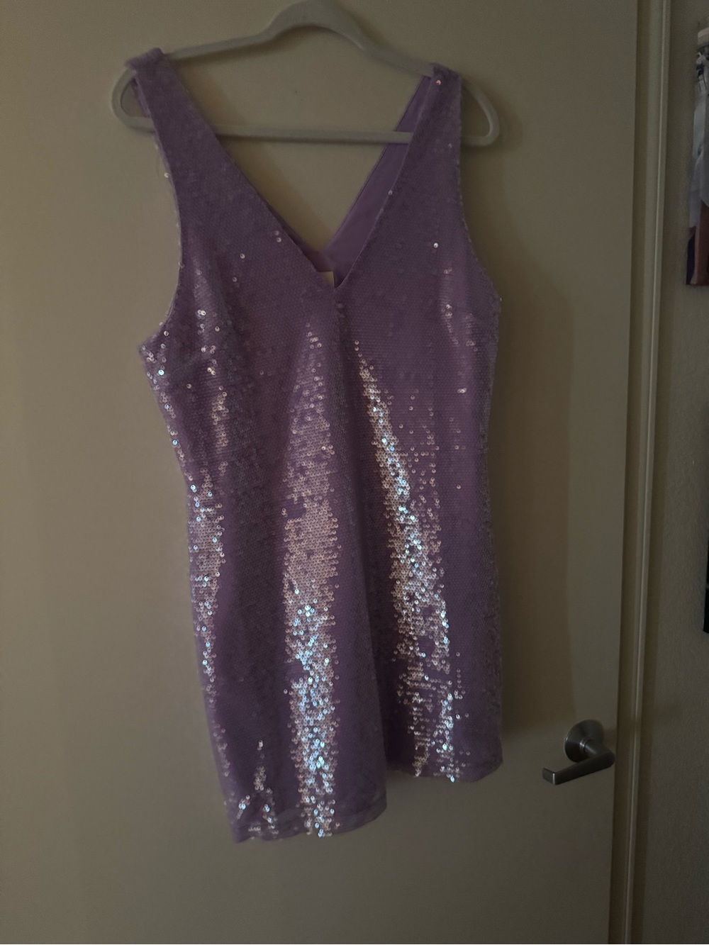 Lavender Sequin V-Neck Party Dress
